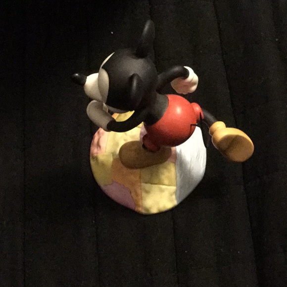 Mickey - Picture 2 of 4